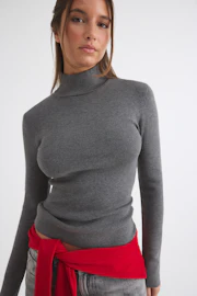 Knitted turtleneck top