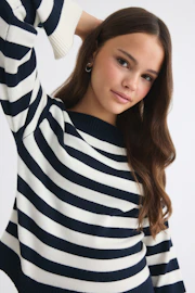 Y knitted sweater