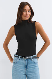 Turtleneck knitted top