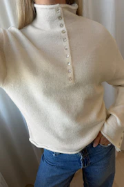 Wide sleeve knitted top