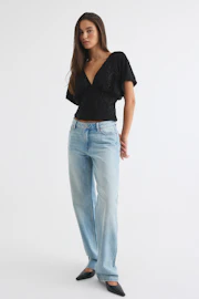 Mid waist straight jeans