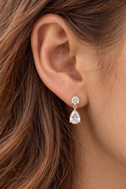 Teardrop stud earrings