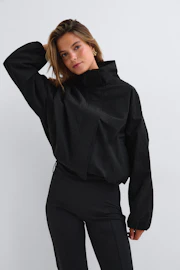High neck sporty jacket