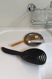 Hair brush