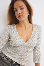 Beaded quarter sleeve top