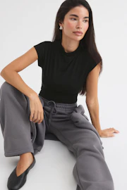 Short sleeve funnel neck top