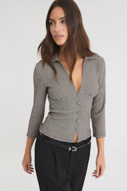 Textured collar top
