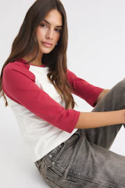 Contrast quarter sleeve top
