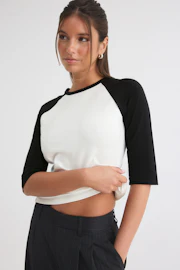 Contrast quarter sleeve top