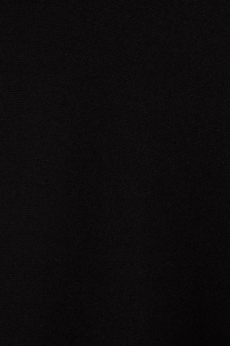 707589000