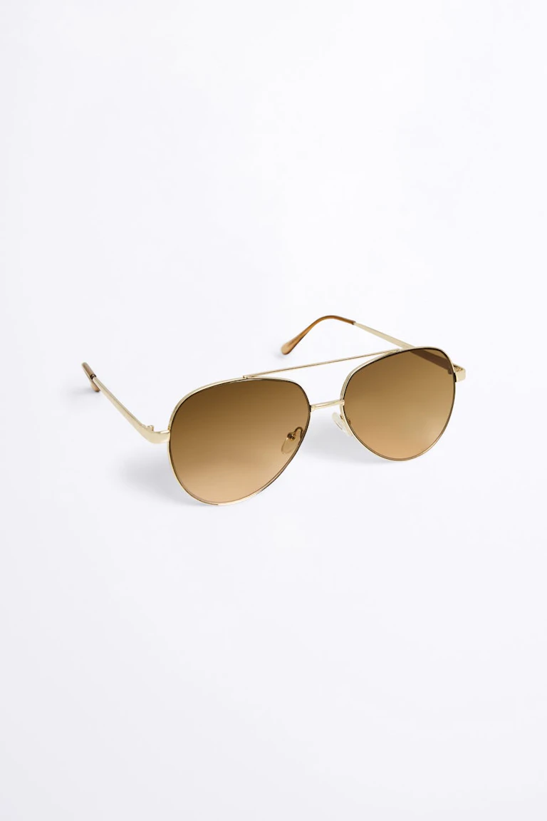 832017938
