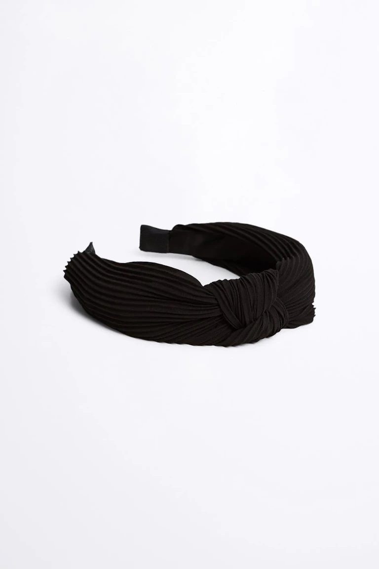 845919000