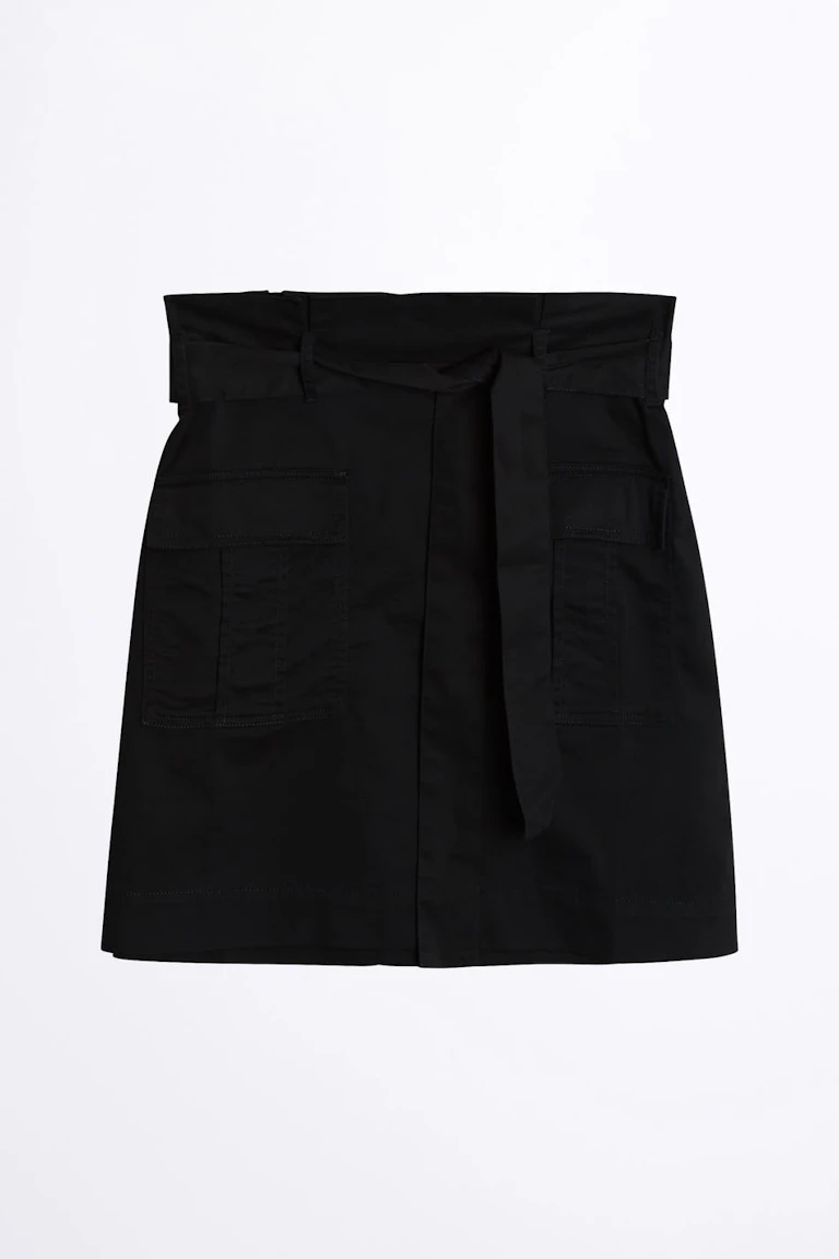 848909000