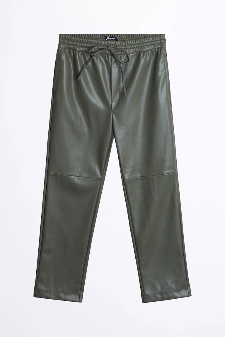 853356000