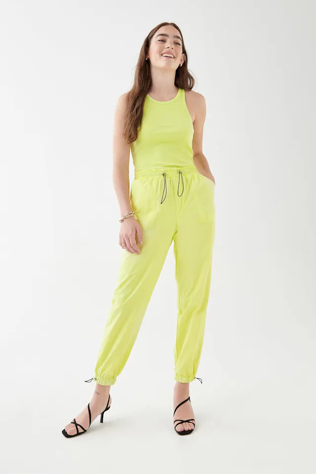 nikki-trousers-dame-gina-tricot