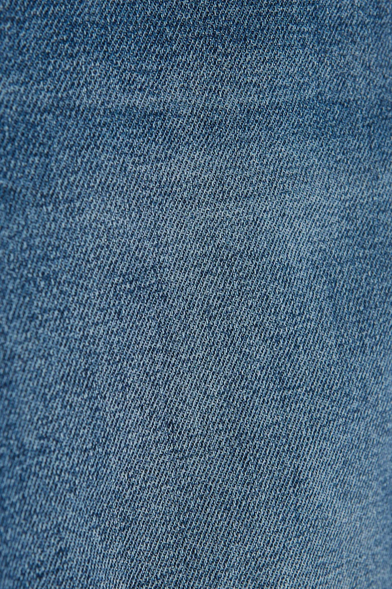 860775036
