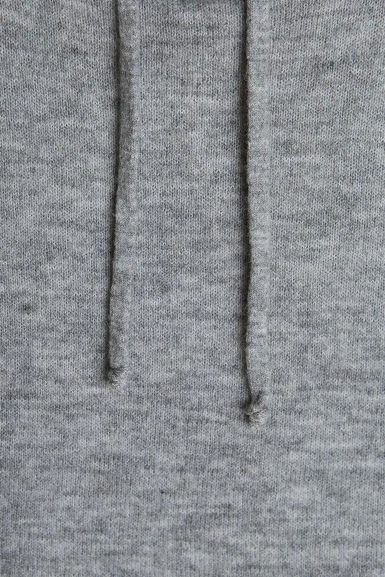 867658181