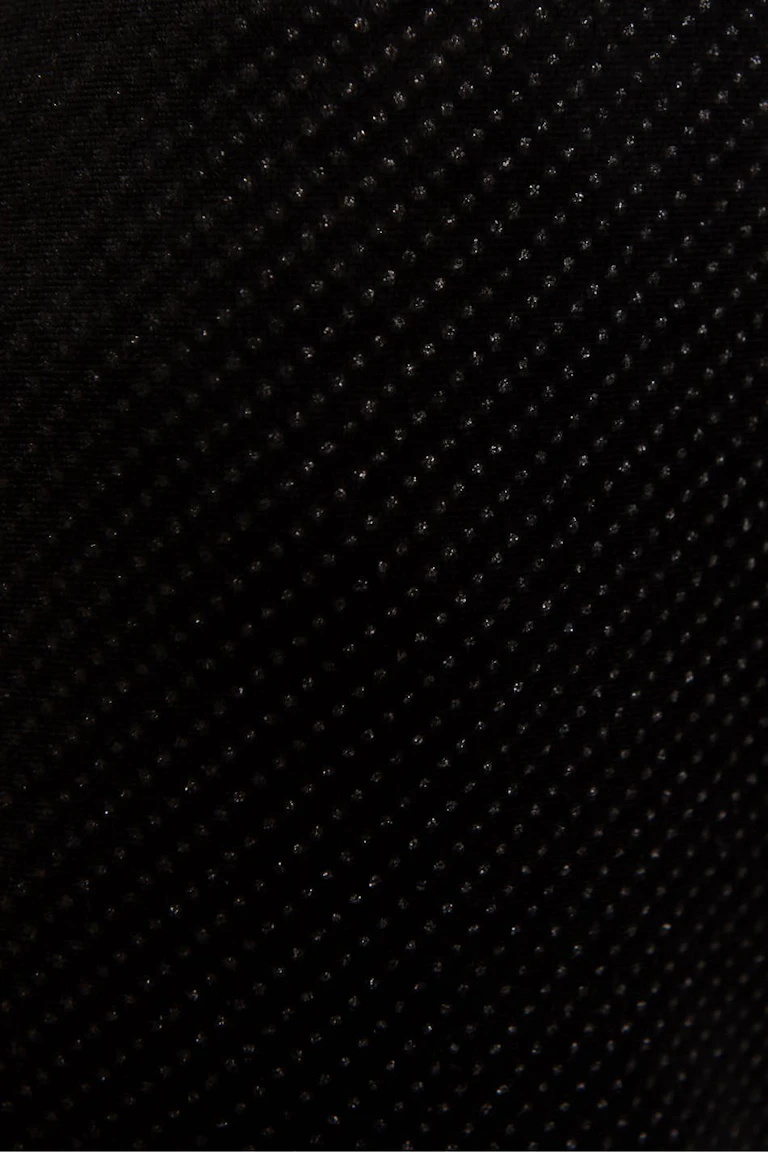 869069000
