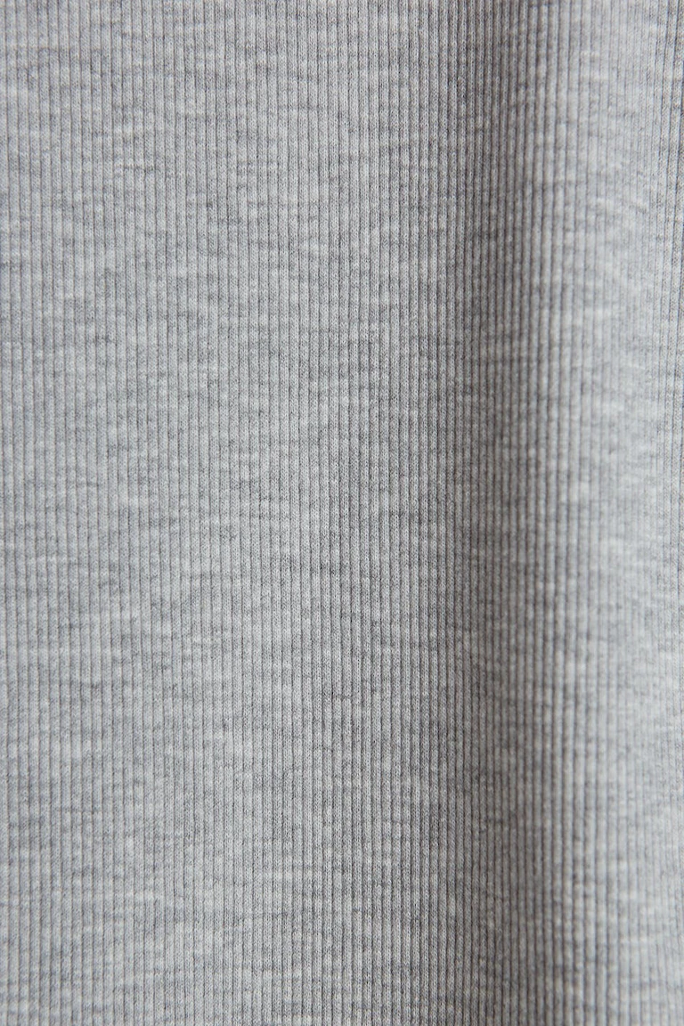 869468181
