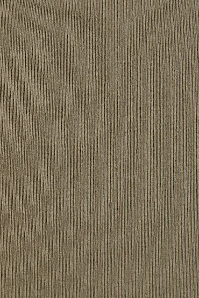 869469096