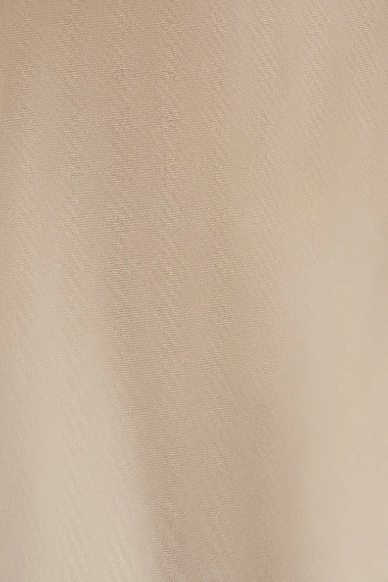 869587010