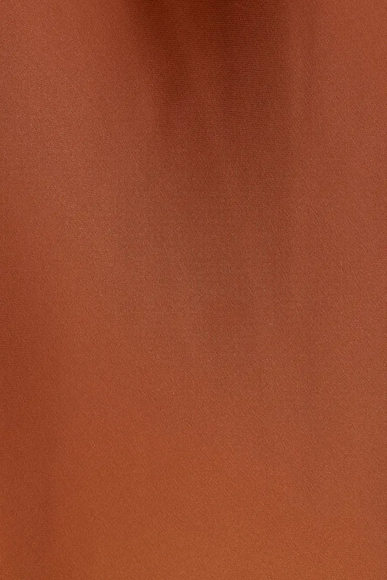 869587160