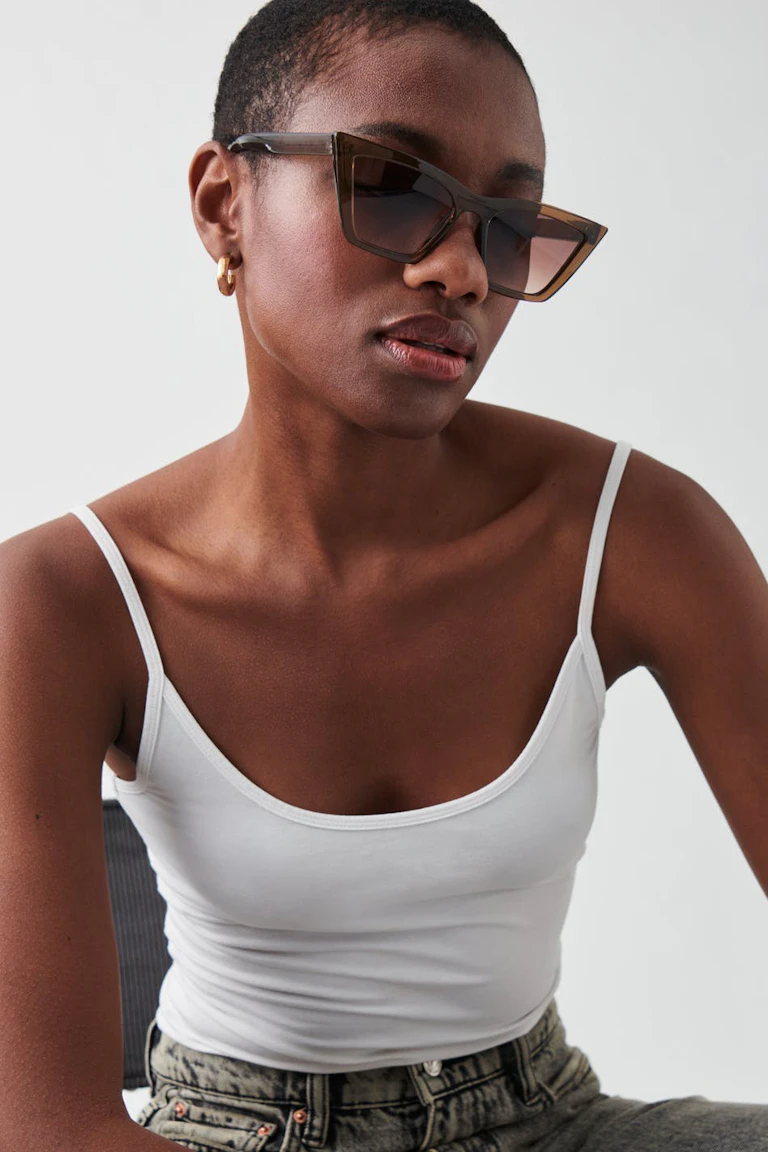 871237222