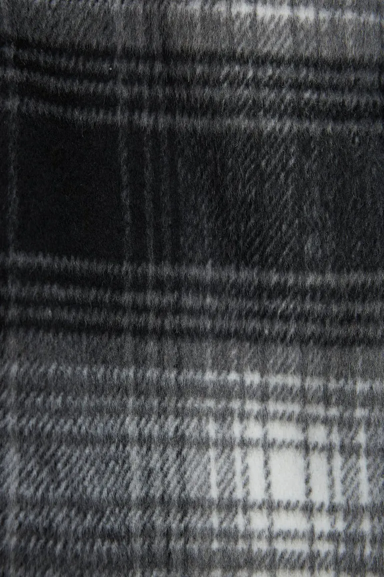 872939050