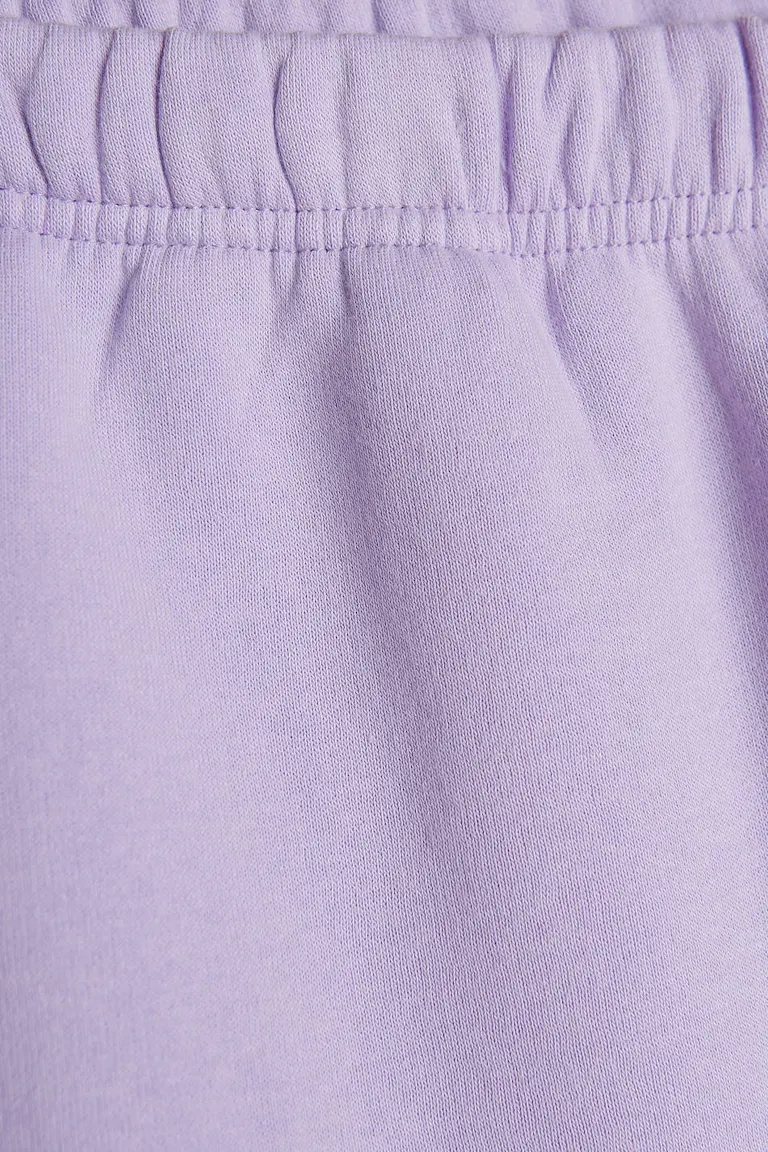 875904176
