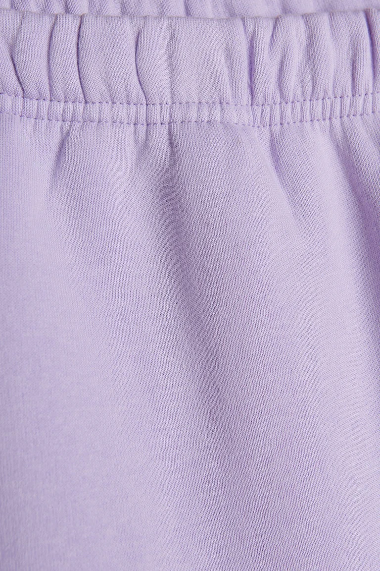 875904176