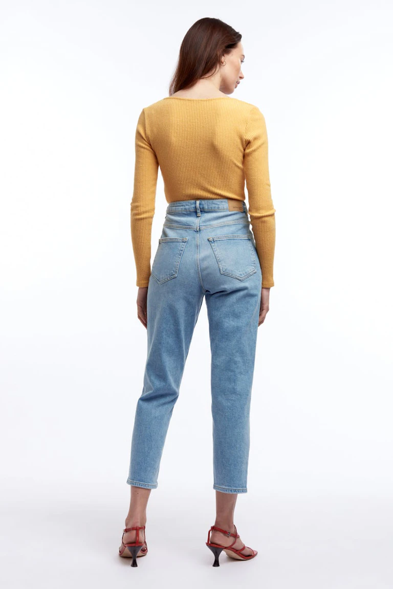 876235150