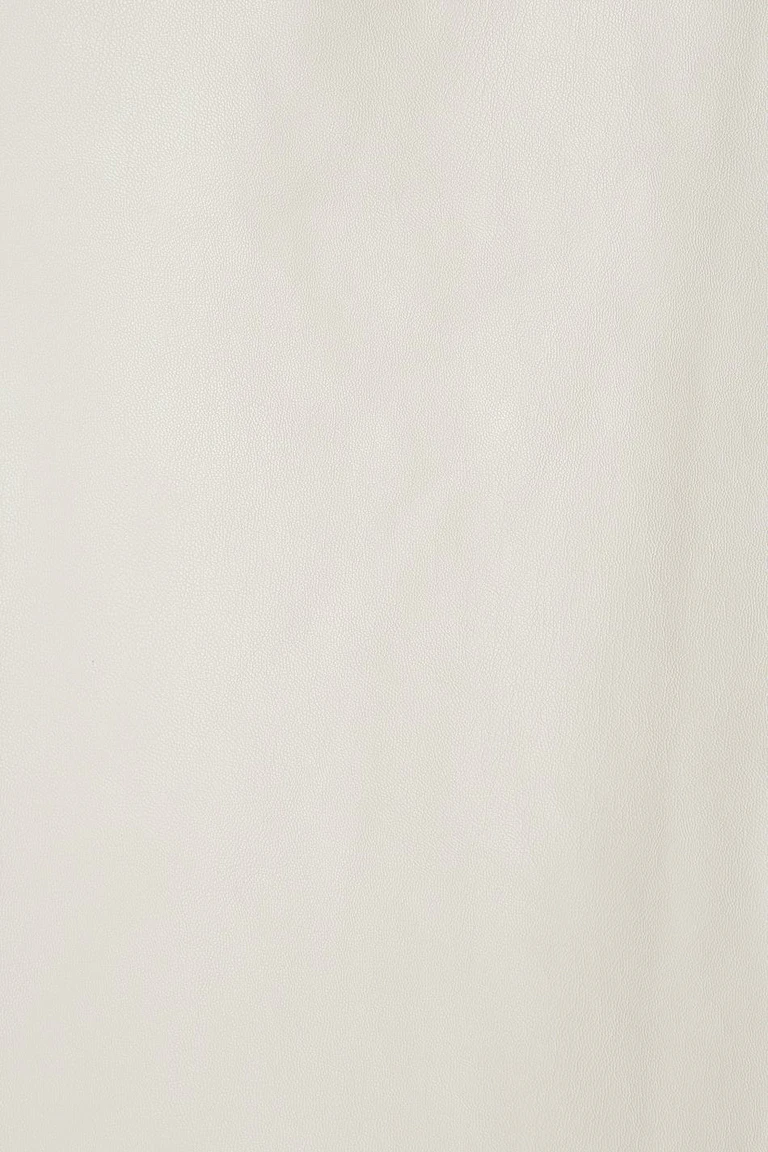 882047017