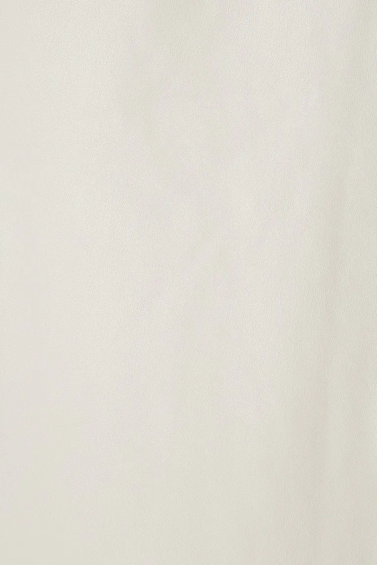 882047017