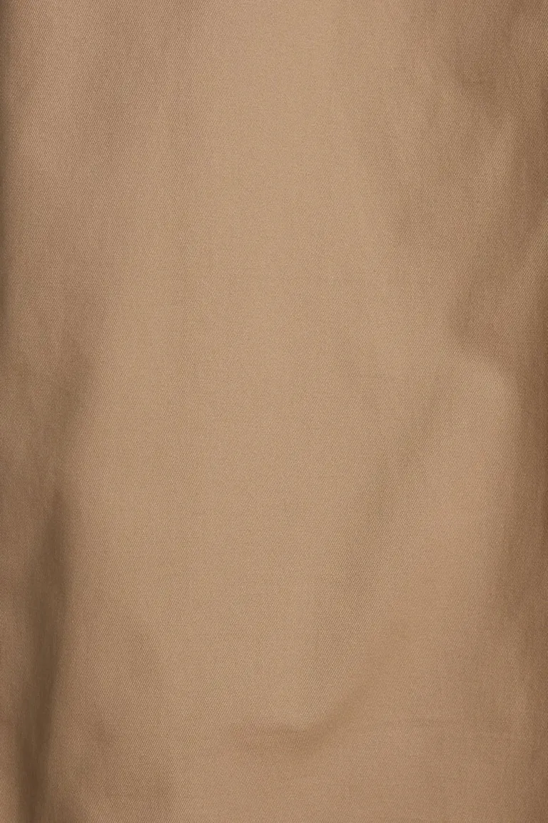 882111040