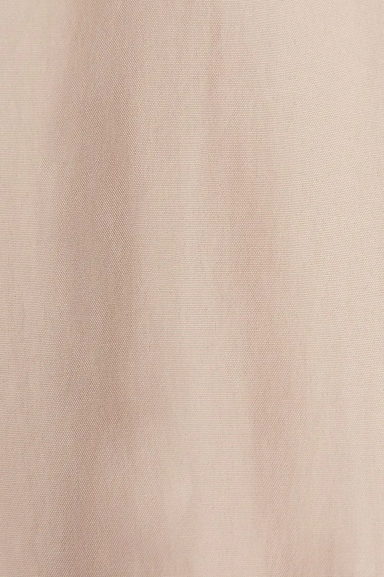 882977050