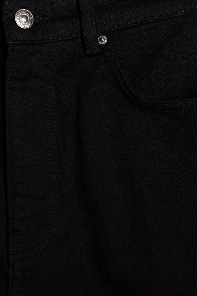 883209000