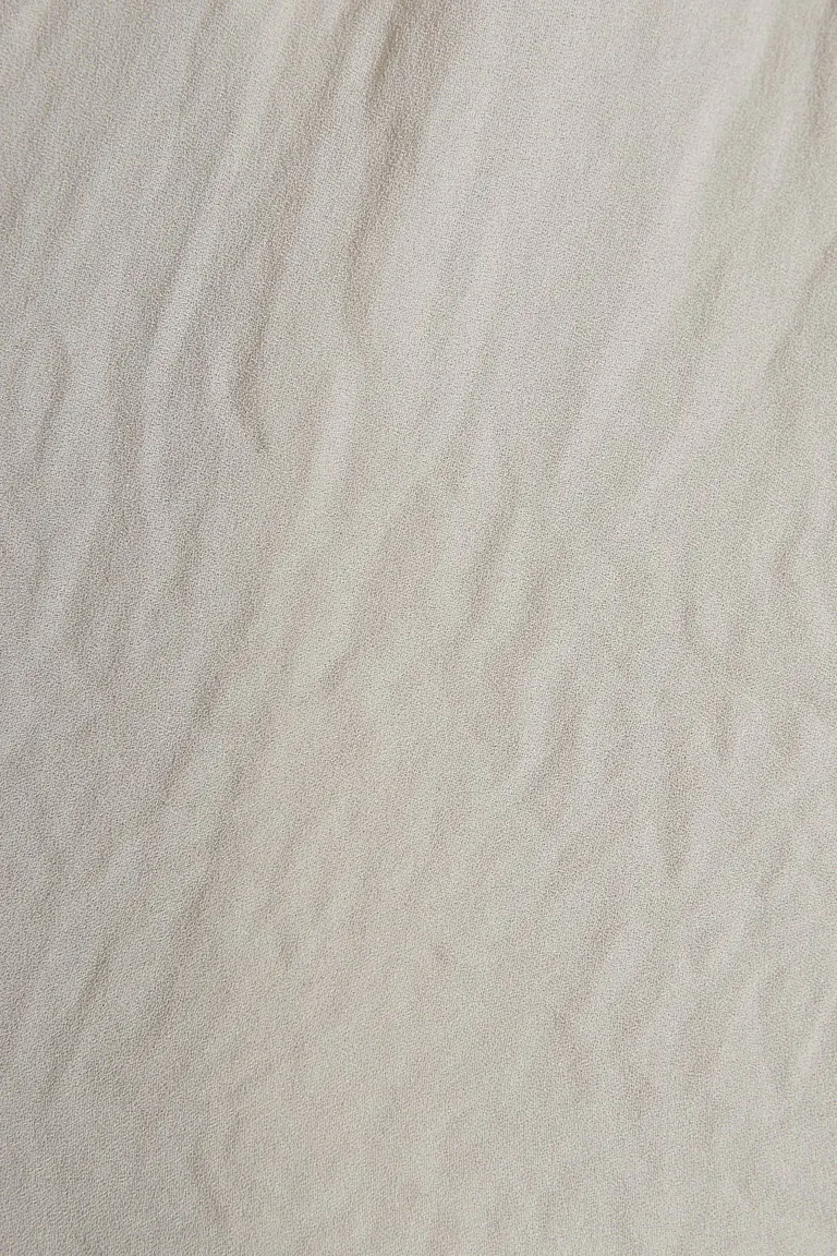 885977070