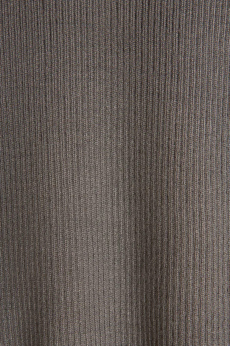 889548180