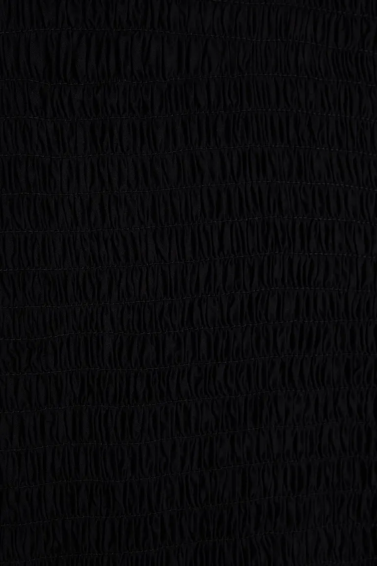889589000
