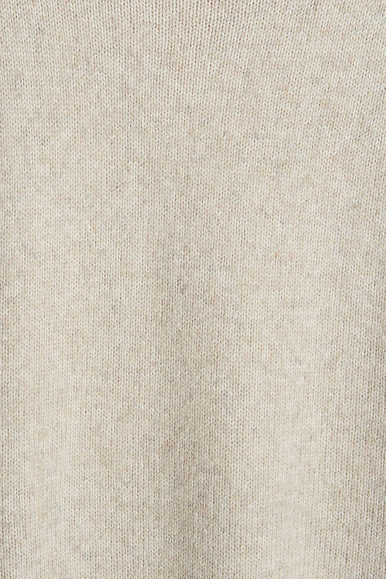 890661060
