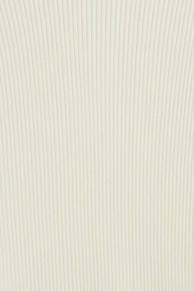 891361212
