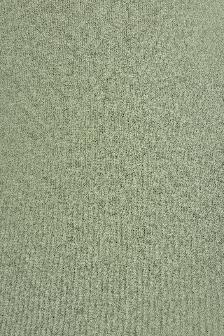 891766069