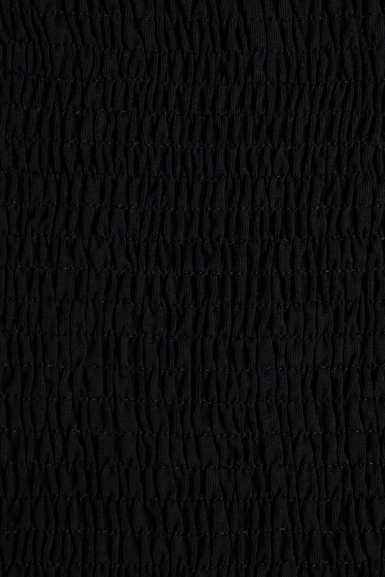 892879000