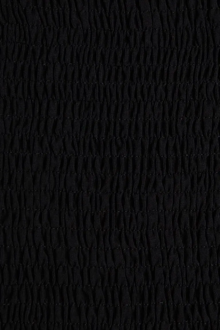 892879000