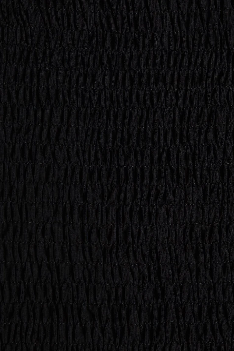 892879000